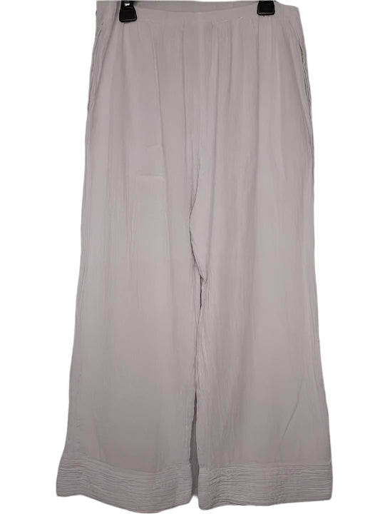 Pants S-1355 White Pocket Capri Pleated Bottom-Women's