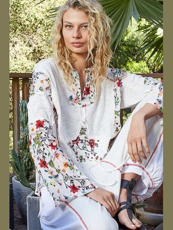 Top Ivory Floral V-Neck Long Sleeve Knit Ykt1451