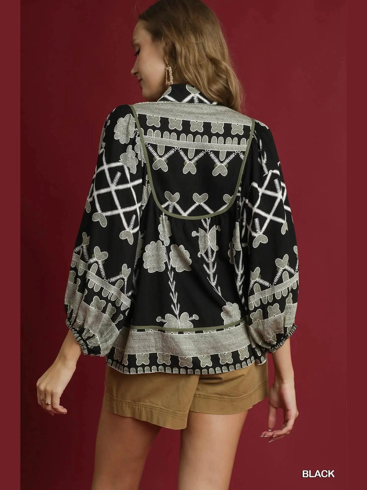 Top V-Neck Black Tribal Print 3/4 Sleeve C5473