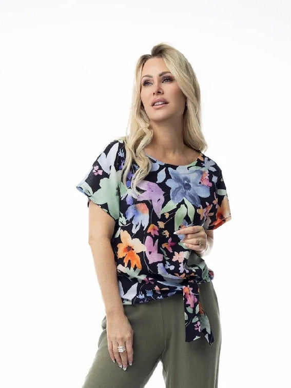 Pure Essence-Top Pull Over Moon lit Bloom Black Floral Short Sleeve 666-4955