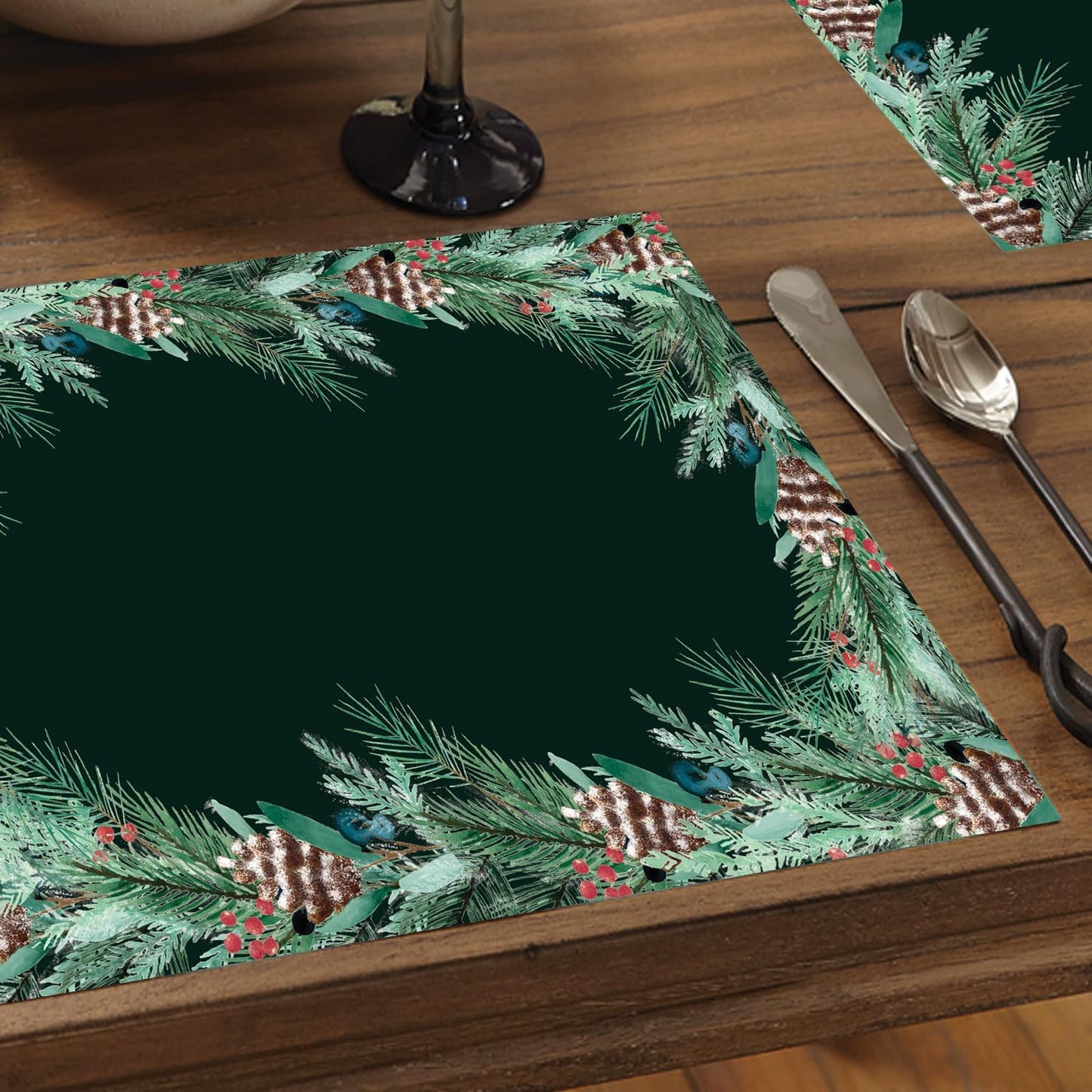 Paper Placemat Christmas Green Garland 24Pc 11x17" 172-00263