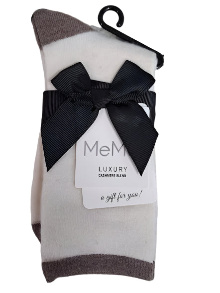 Women's Sock Ivory Tipped Flatknit Cashmere Crew 4-10 Gift Pack   Mcl05869