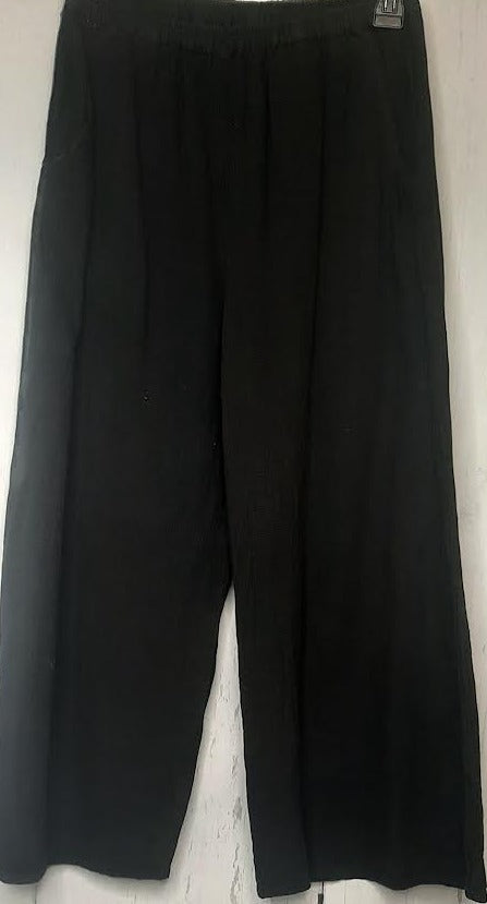 Pants-Black -2 Pocket-Wide Leg Capri-Women's-S-1085 