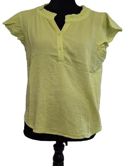 Blouse Pullover Henley 2 Button Lush Pear Ruffle Neck Curved Hem 1/4 Sleeve 41g-L0178