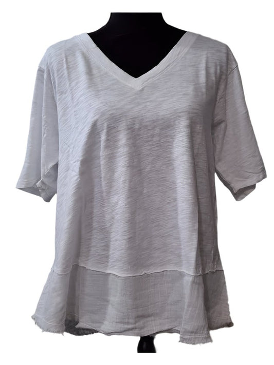 Tee Shirt White V-Neck Curve Hem Short Sleeve Women's 44F-A6006