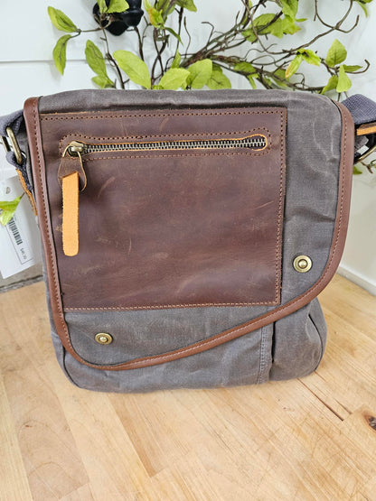Messenger Bag Small Waxed Canvas / Leather 2 Colors  KJK776