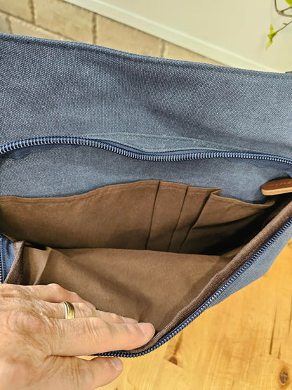Messenger Bag   Canvas / Leather 3 Colors  GBMU6086