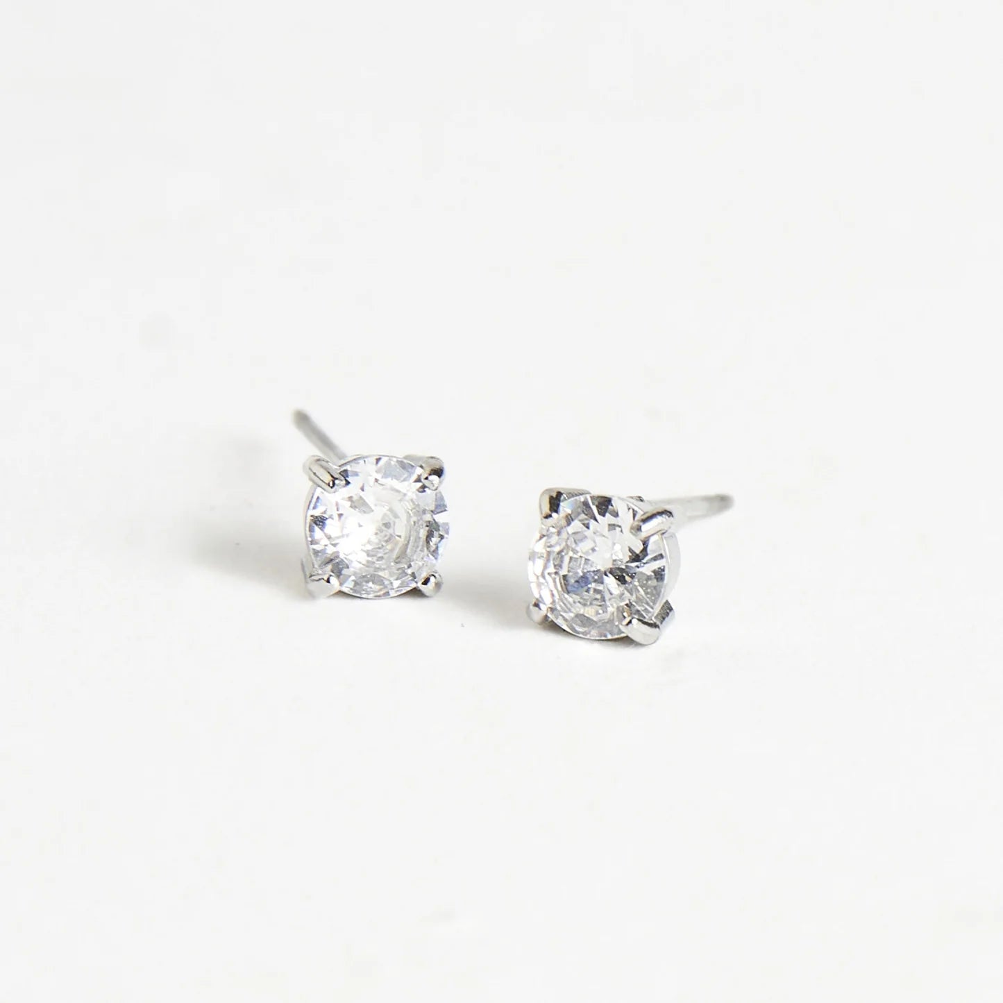 Howards- Earring Zirconia Stud Silver 5mm Round Waterproof Women's 10706