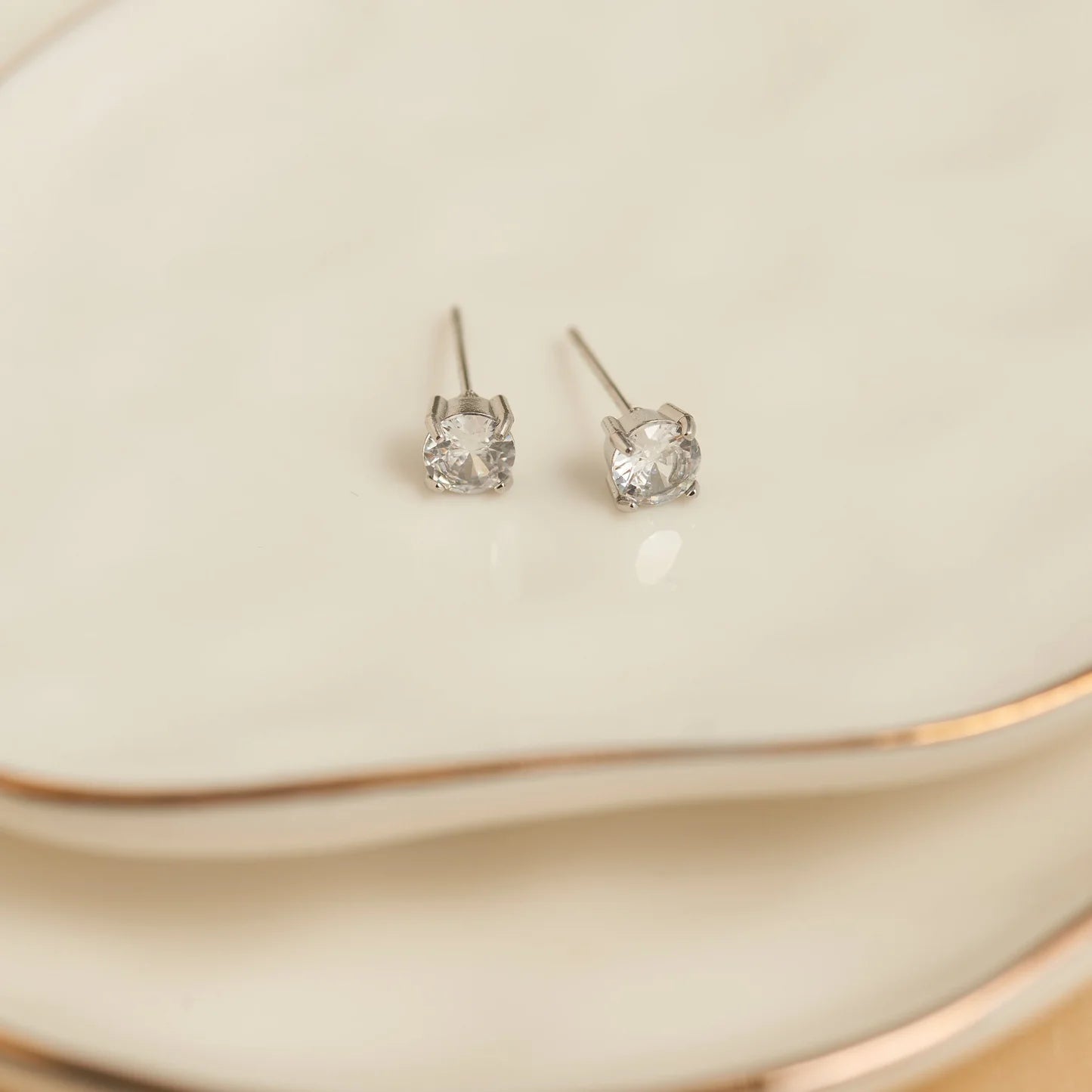 Howards- Earring Zirconia Stud Silver 5mm Round Waterproof Women's 10706