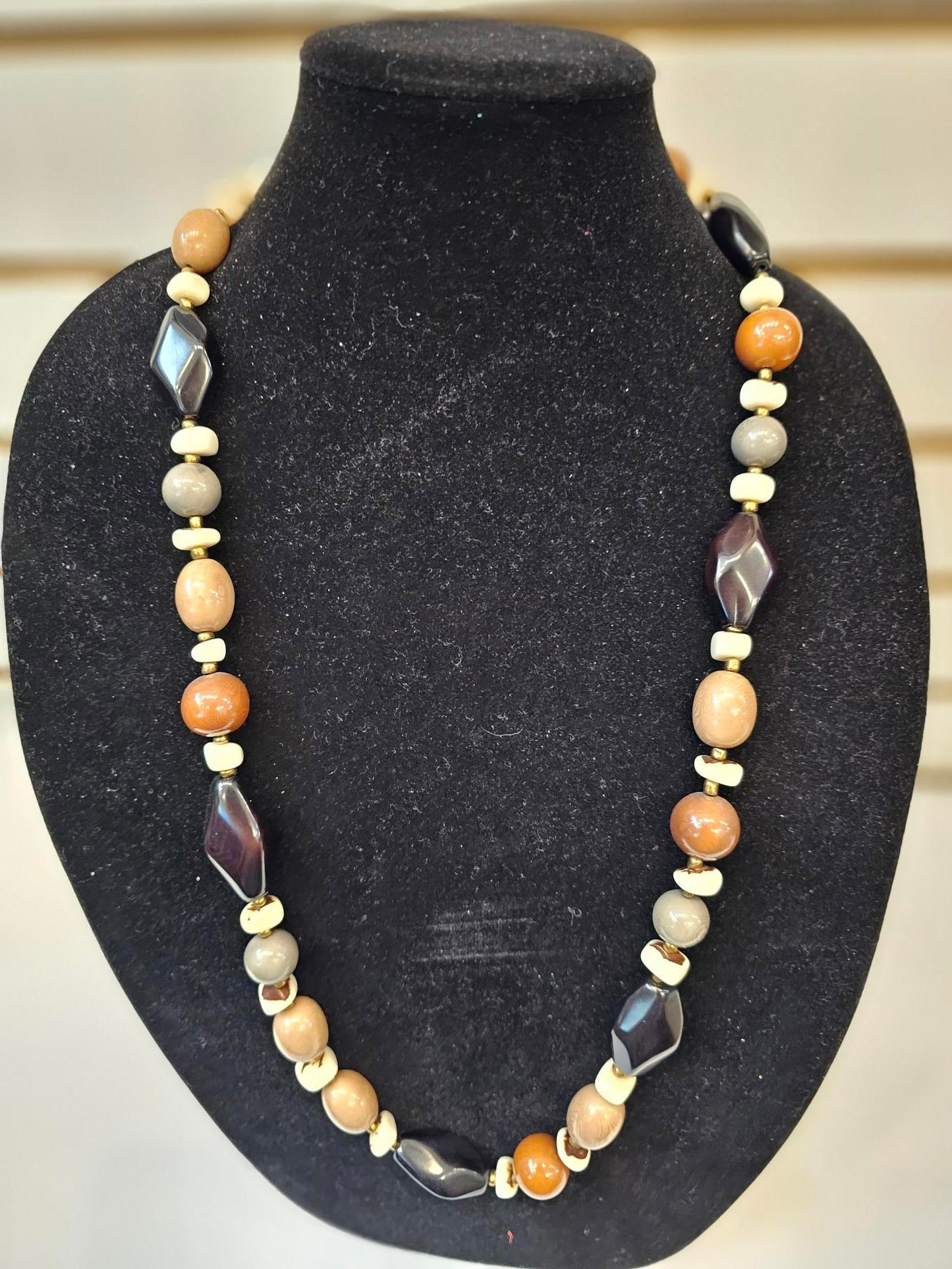 Tagua Necklace - LC285-ONC Blacks / Browns / Greys/ Creams 