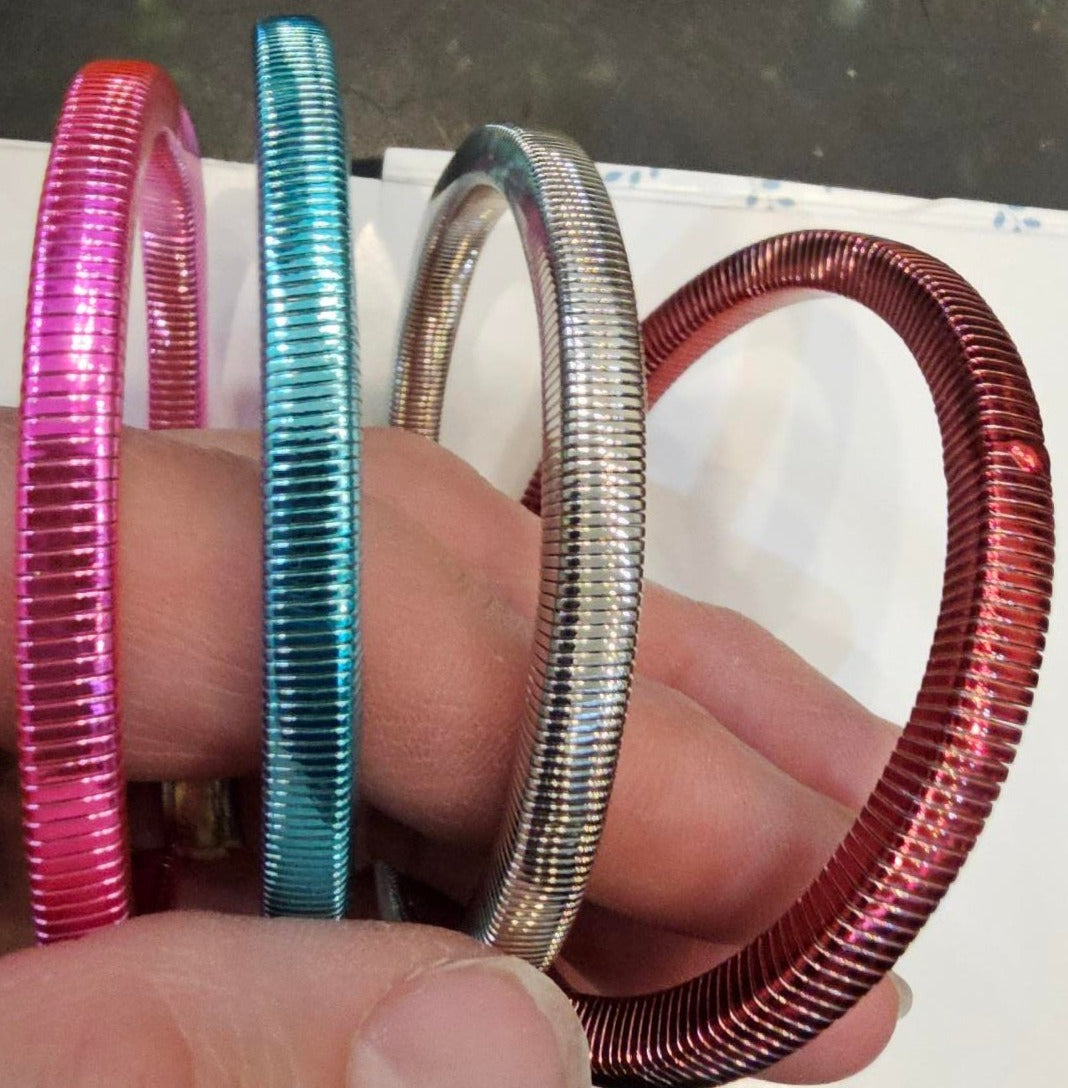 Bracelet Metal stretchy   many colors 