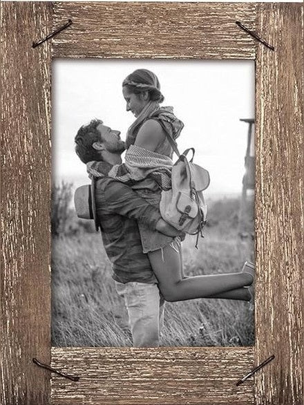Picture Frame Wooden Weathered Nails Natural Color&nbsp; 4x6"&nbsp; Ffrd06202