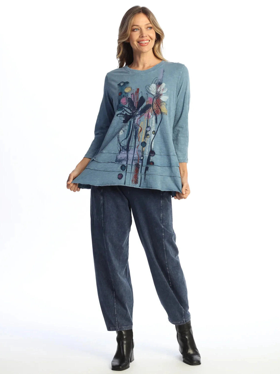 M66-2153  Riva Blue Lillian Abstract Flower 3/4 Sleeve Mineral Washed Tunic Women's Top