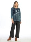 Jess &amp; Jane M94-2178 Blue Friendship Daisy Print Mineral Washed 3/4 Sleeve 1 Pocket Tunic Women's Top