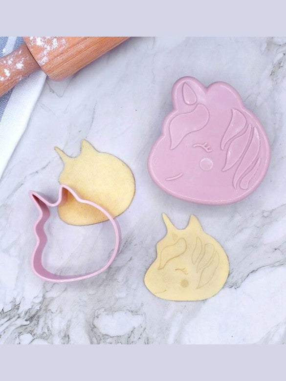 Sandwich Cutter Dish Cat/Unicorn Pink/Purple  24070