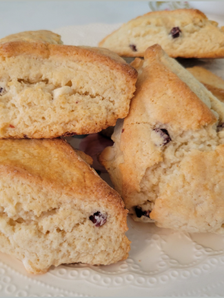 Scones Razberry White Cholcolate