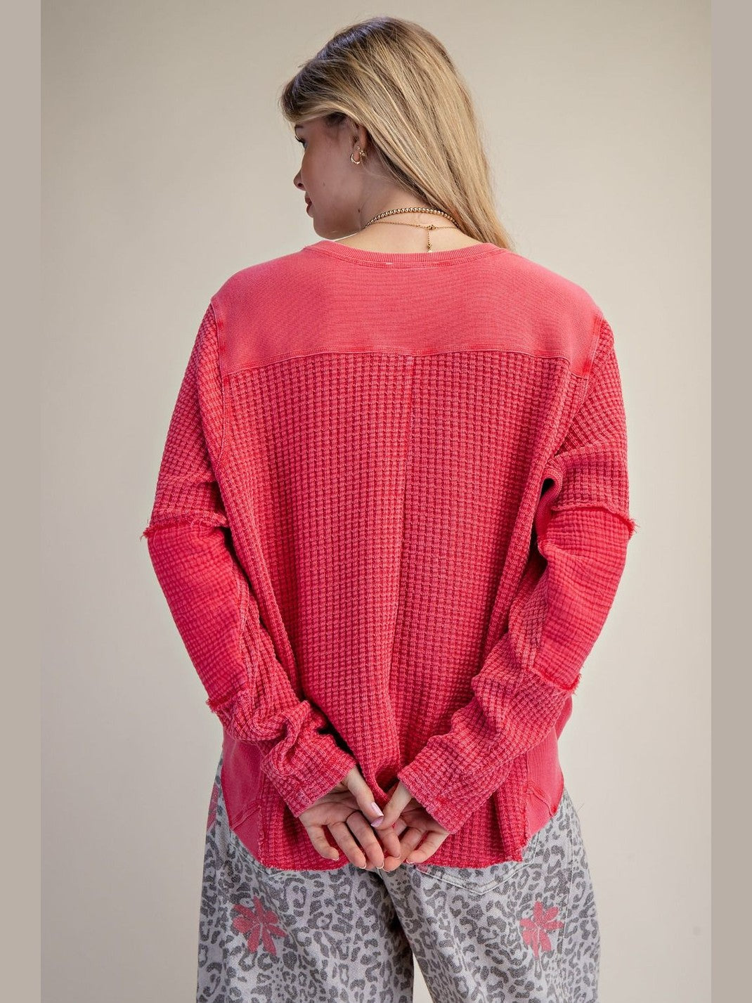 Top Pullover  Poppy Red Mineral Washed Thermal Waffle Knit Women's  ET26958