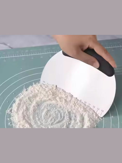 Dough Cutter Scraper Stainless Steel Poly Molded Handle 14Cm Wide