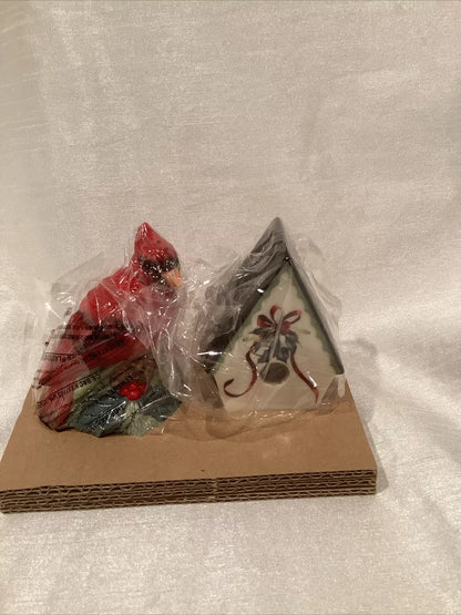 Salt & Pepper Shaker Winter Greeting's Cardinal & Birdhouse Christmas 800841 