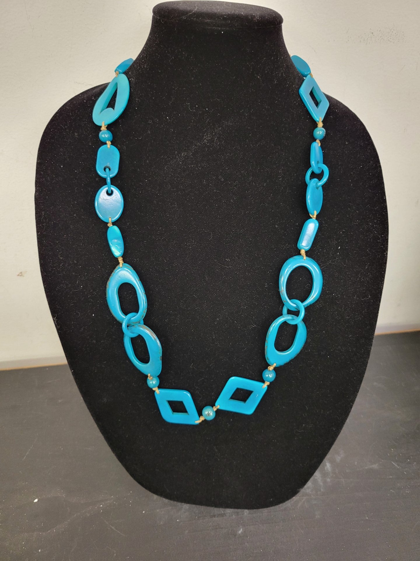 Tagua Necklace - LC1609-TO - Turq 