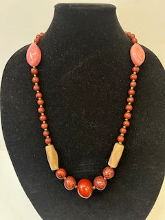 Tagua Necklace - LC1607-BUR-PK - pinks 